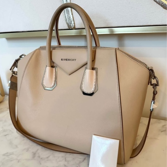 Givenchy Medium Antigona - Picture 2 of 6